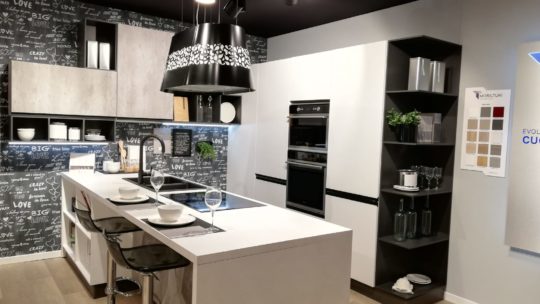 Cucina Modello NewMeg con penisola